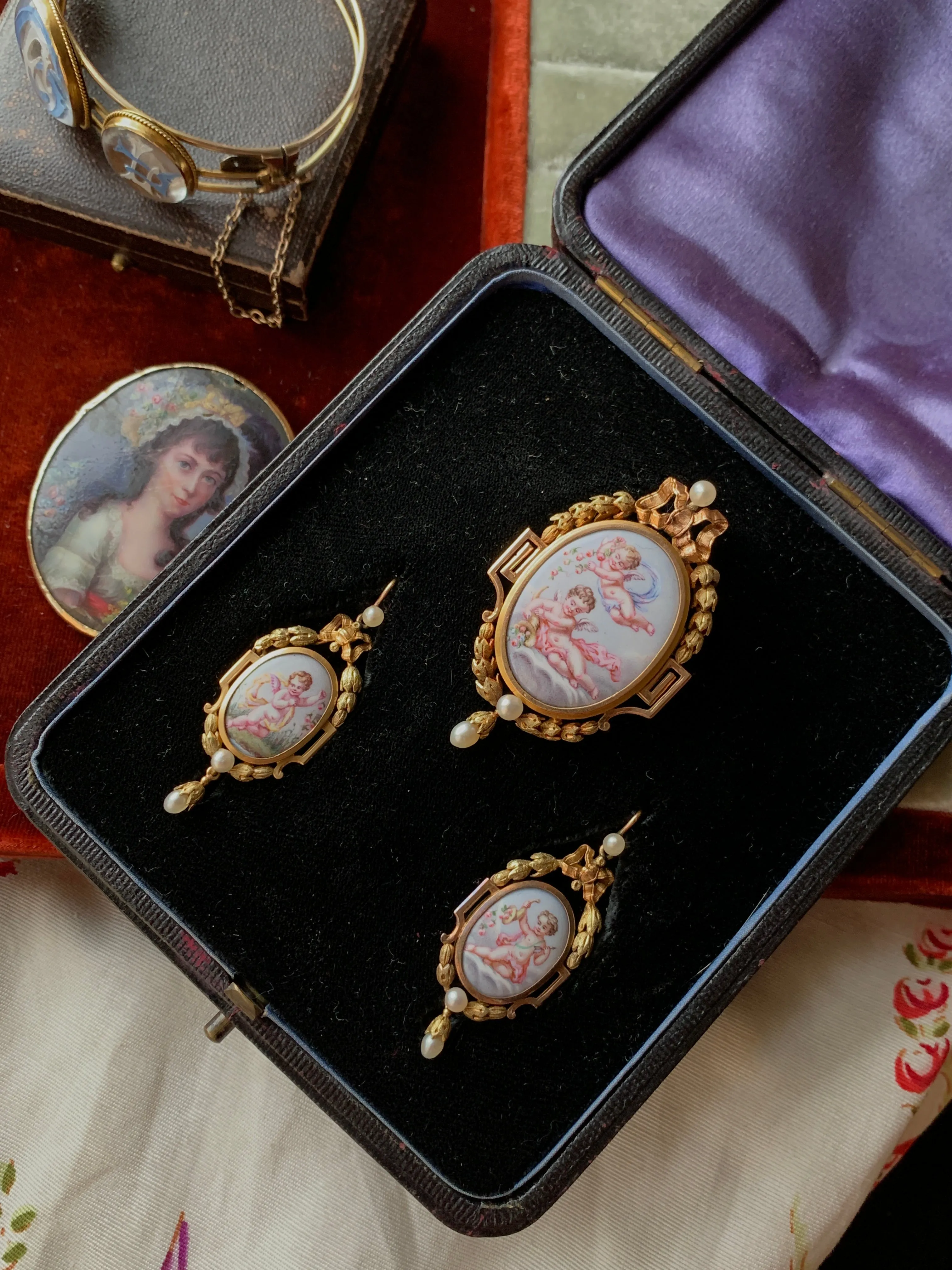 19th Century French Rococo Revival Demi-Parure of Putti