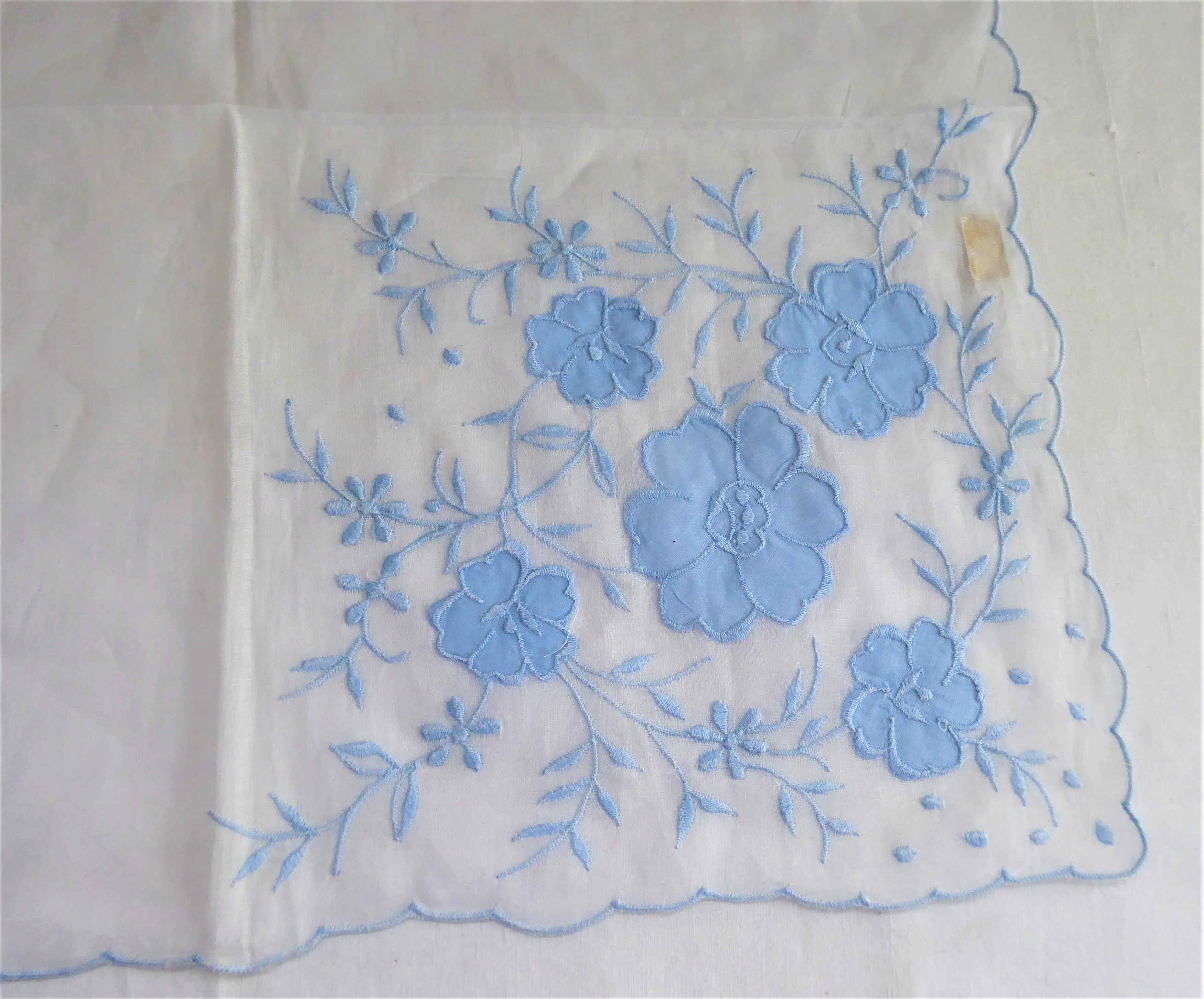 Blue And White Floral Applique Handkerchief Hand Embroidered 1950s Original Sticker Hanky