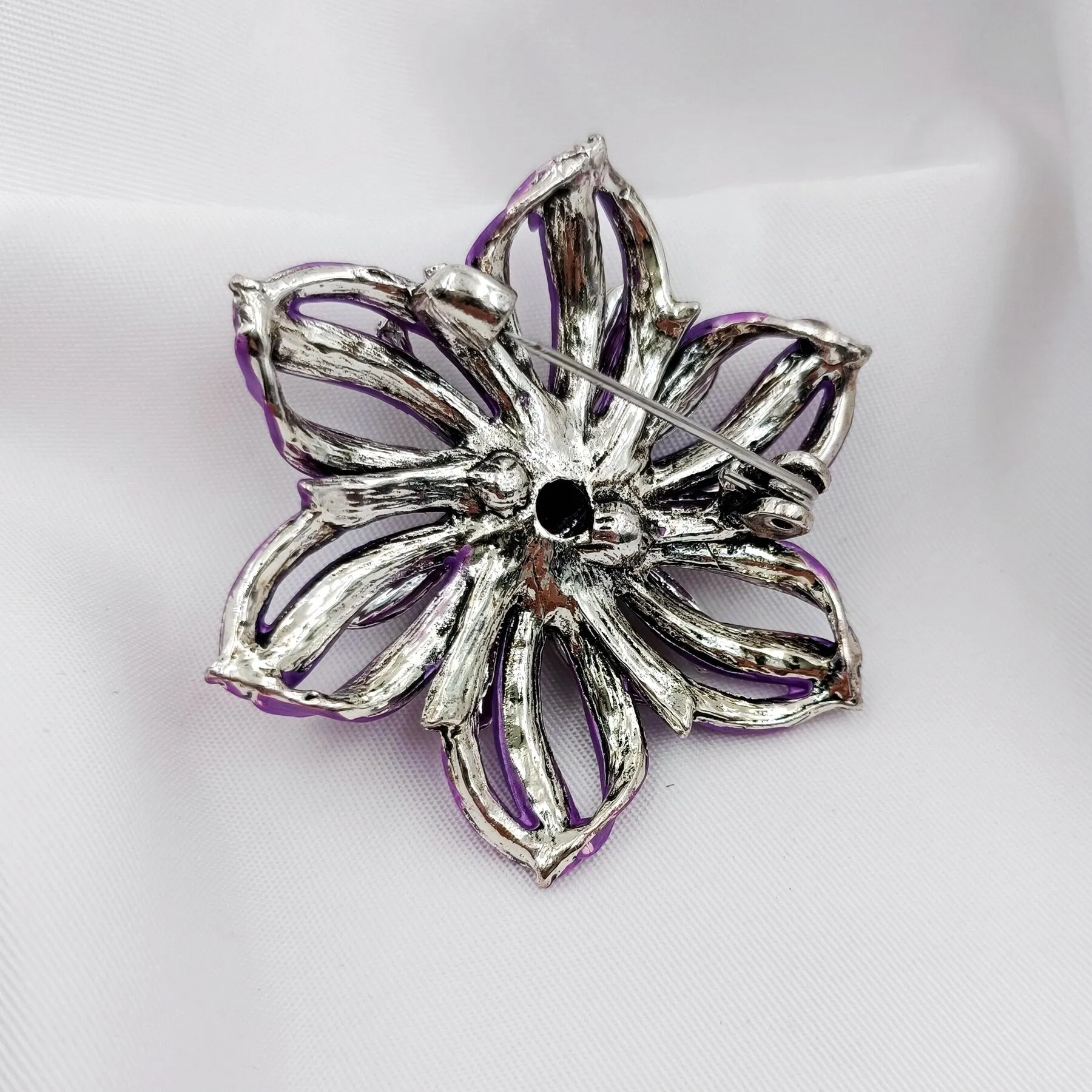 Jewelblings Retro Elegant Imitated Mini Pearl Accent Lavender Purple Flower Brooches Enamel Pins Bridal Sash DIY Project Wedding Accessory